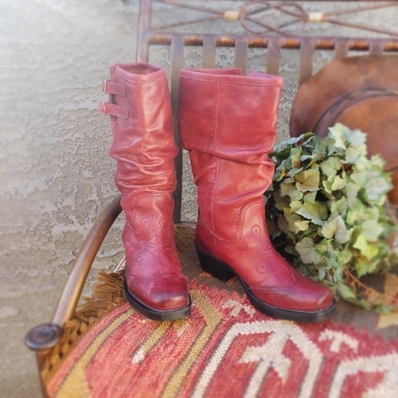 BRONX boots are always on-trend in the most fashionable color - Picture 10 of 11